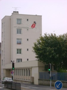 Immeuble Caen - Fille à la marelle